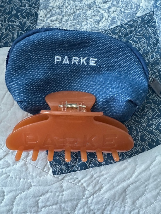 Parke Accessories - PARKE Orange Hair Claw Clip with Denim Pouch